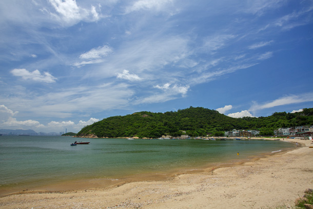 東灣沙灘