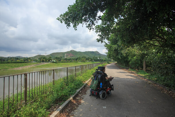 Sheung Yue River barrier-free trail