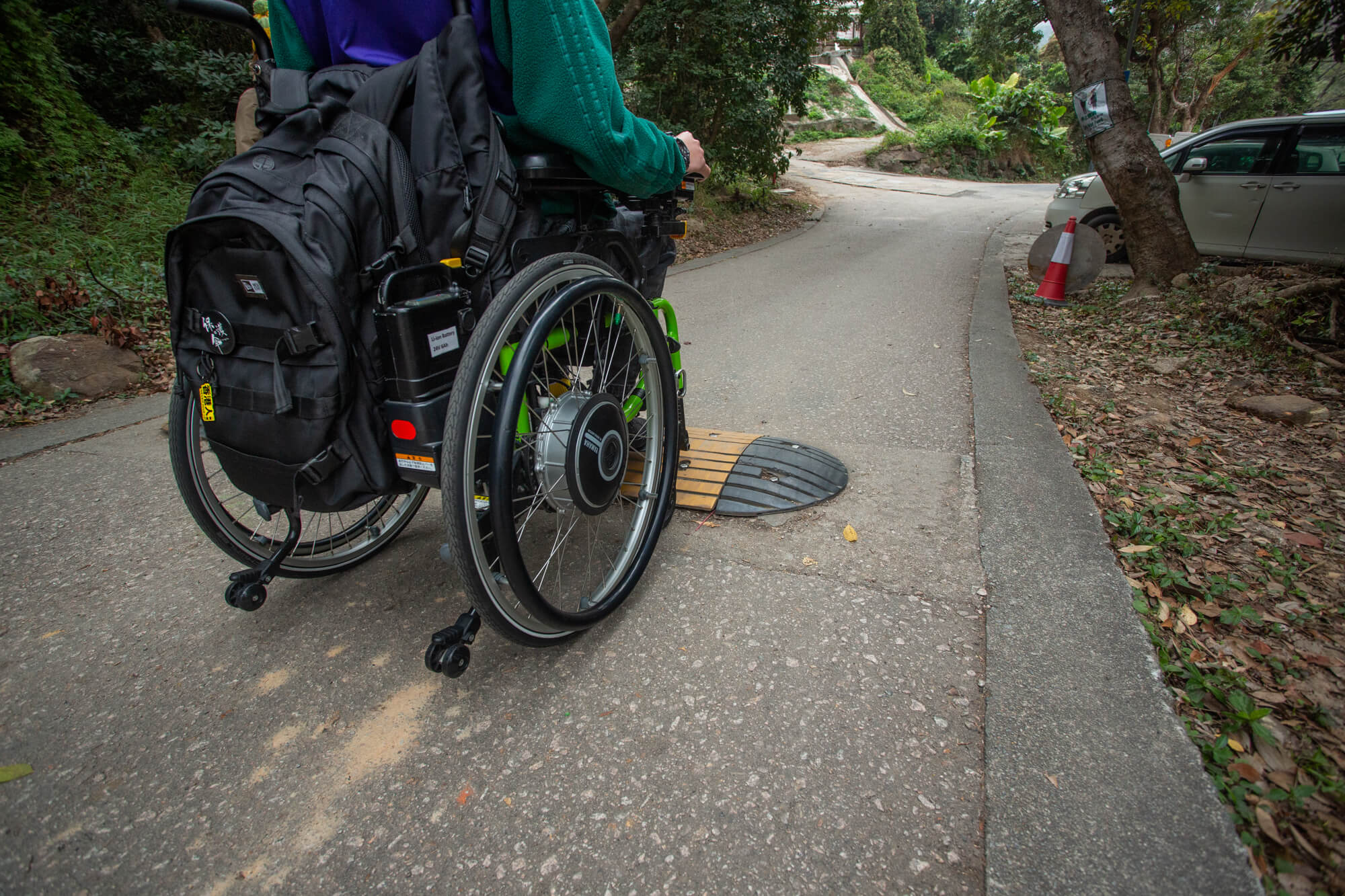 路上設減速帶