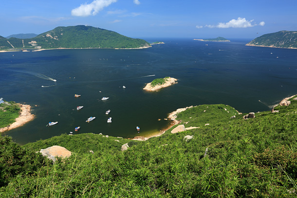 對岸為鶴咀半島