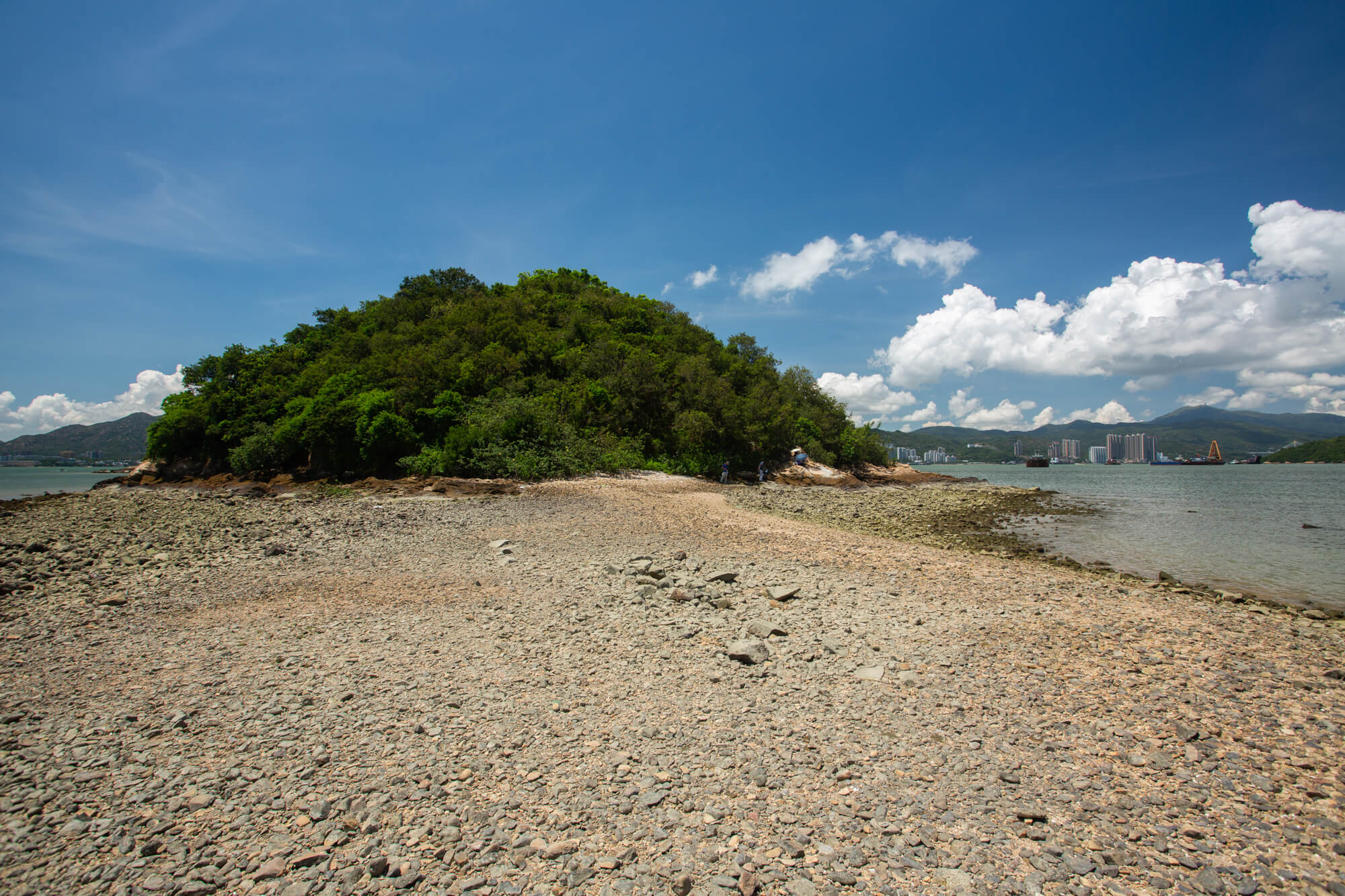 短而寬的連島沙洲