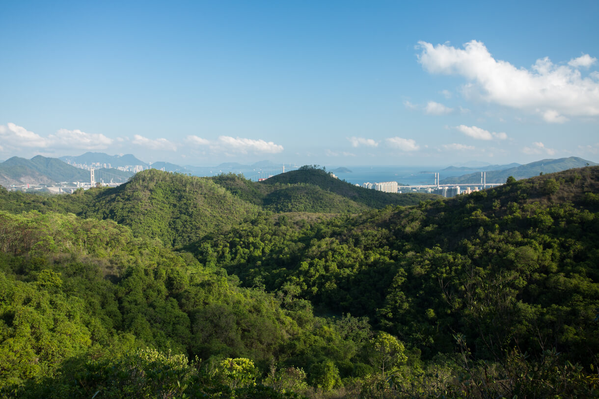 由風門山下走