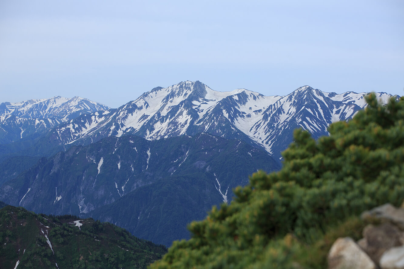 西面群峰