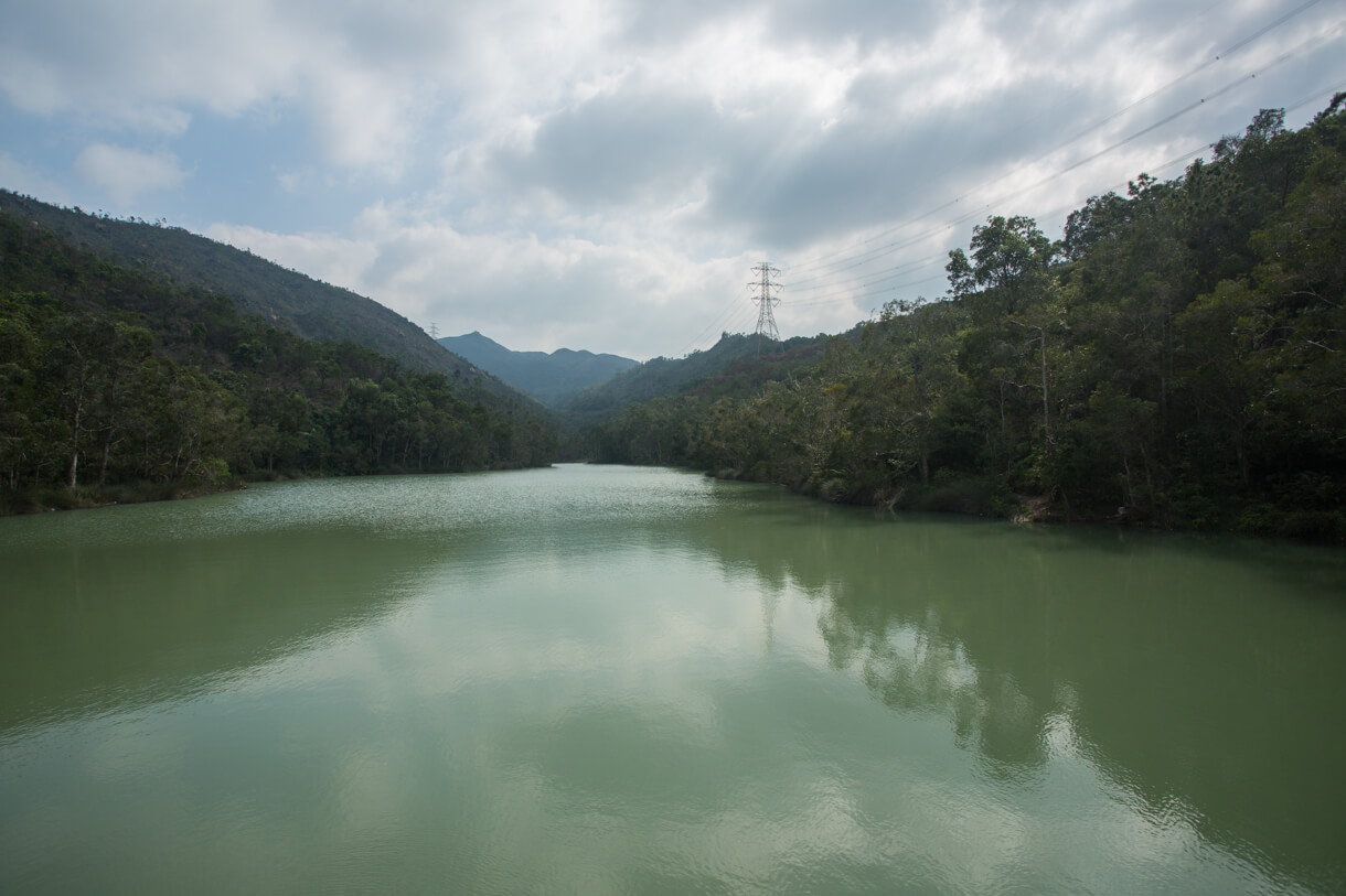 藍地水塘