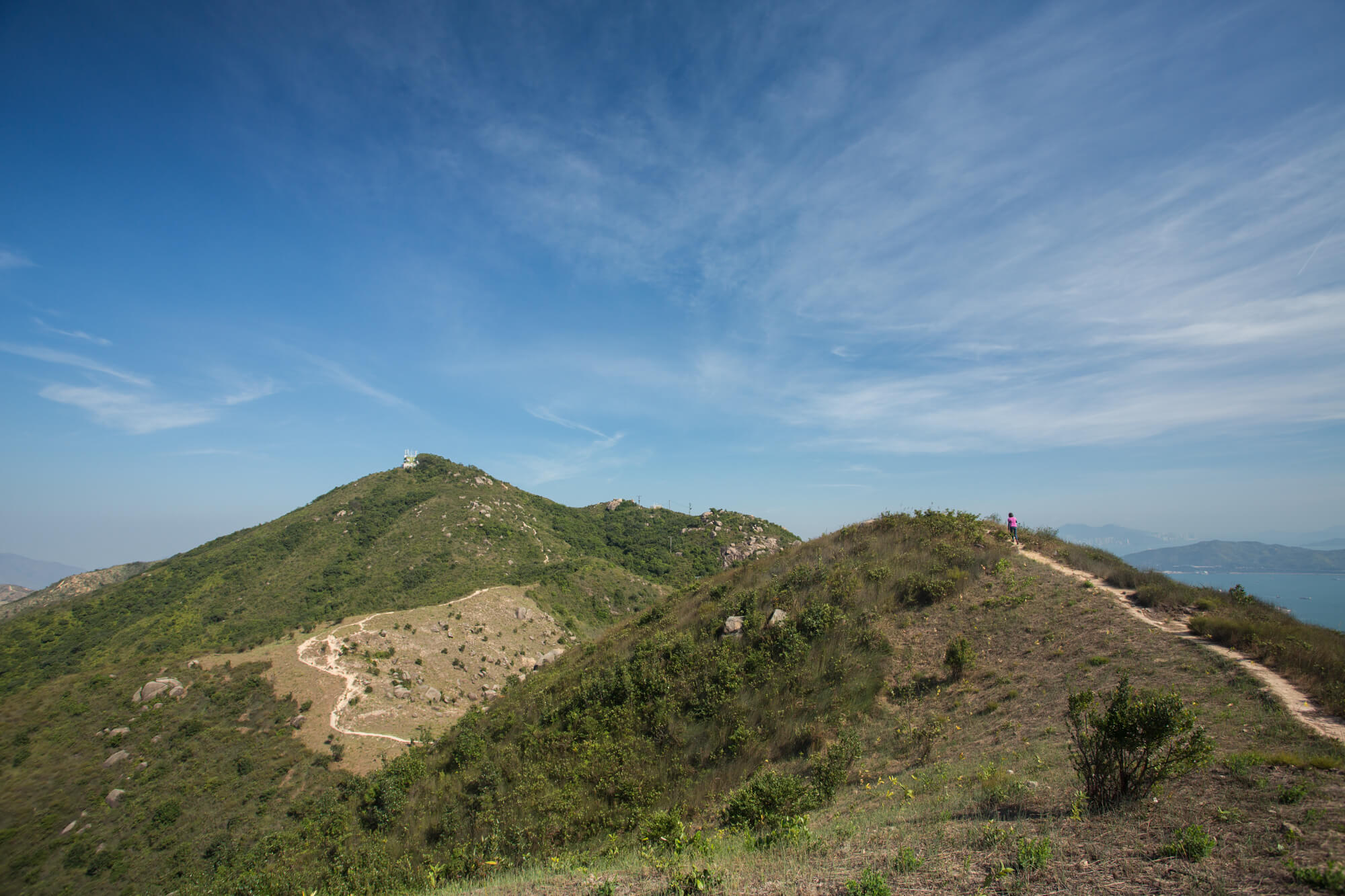 九逕山在望