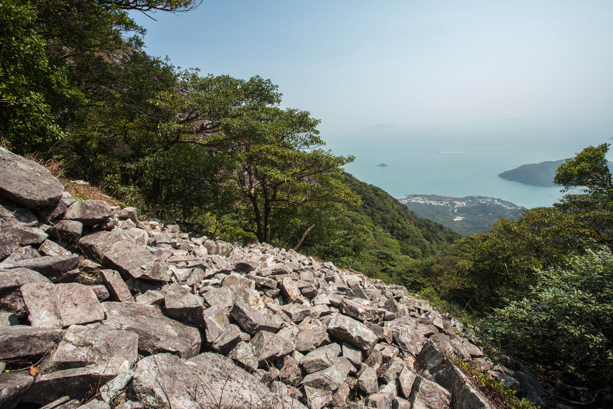 跨過小石河