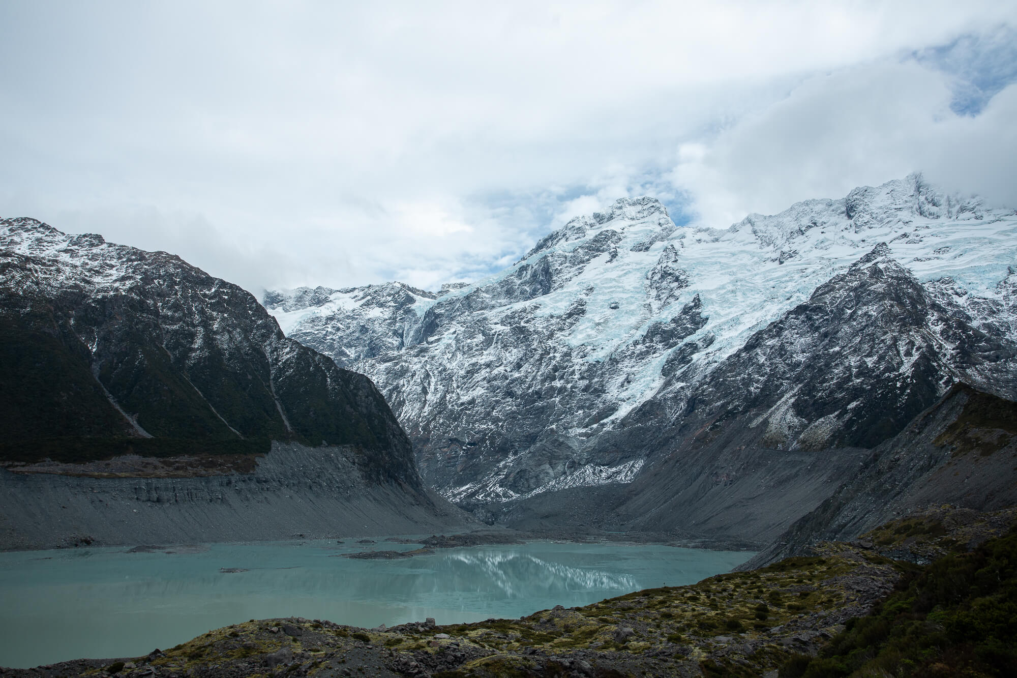 接近 Hooker Lake