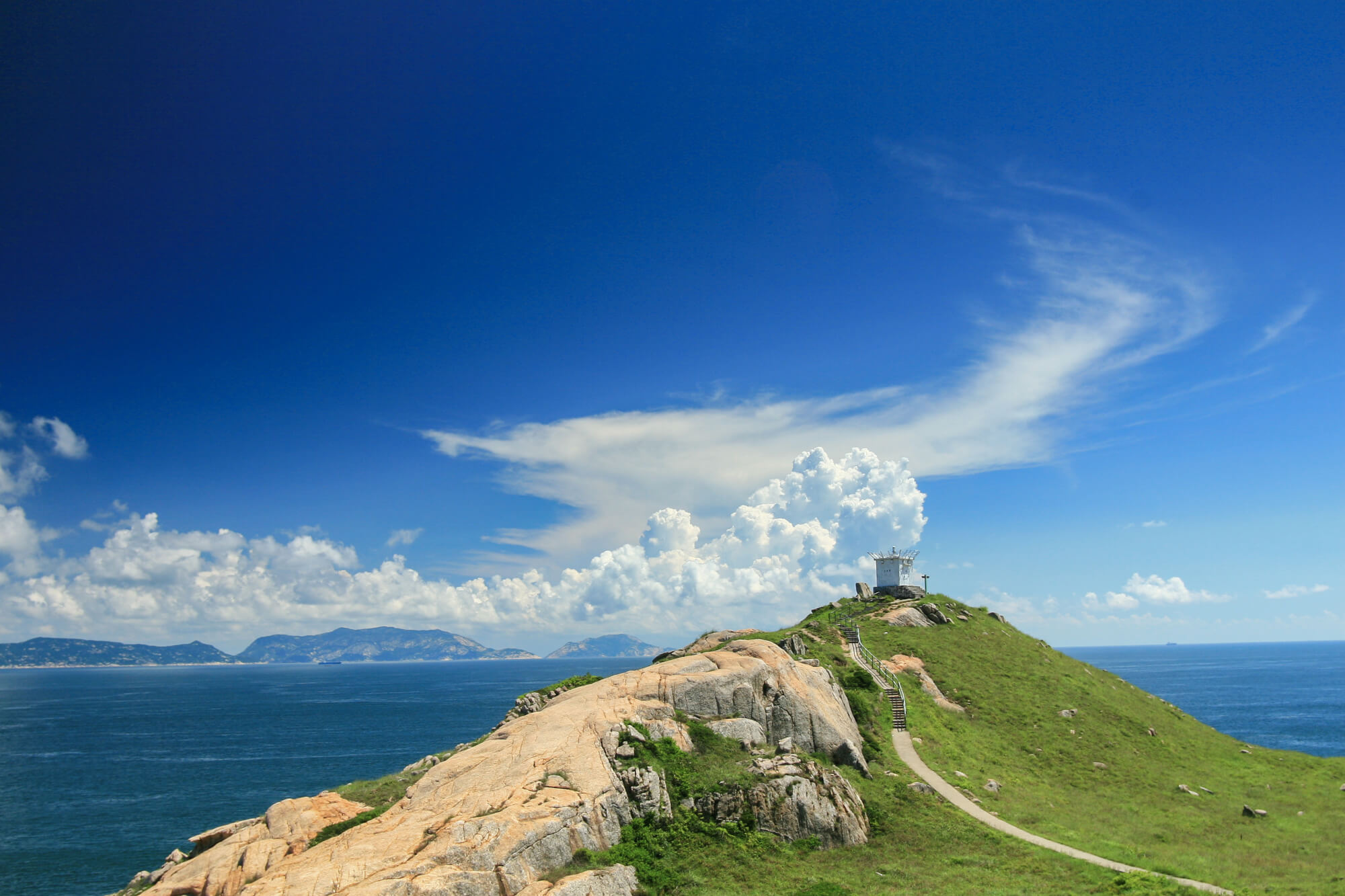 棉花般的浮雲