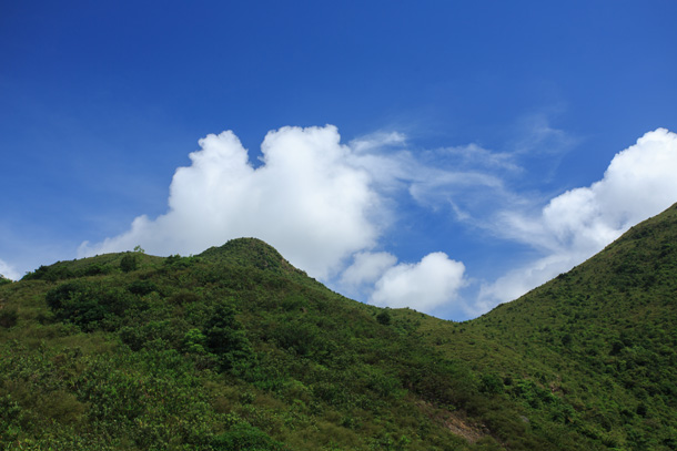 看到了婆髻山