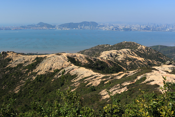 路上大多為劣地