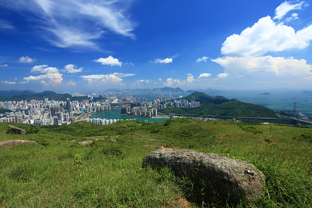 石龍拱山峰上的視野一覽無餘