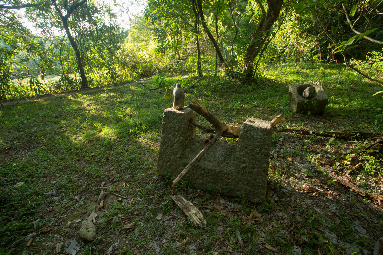 村前仍遺留昔日生活用具