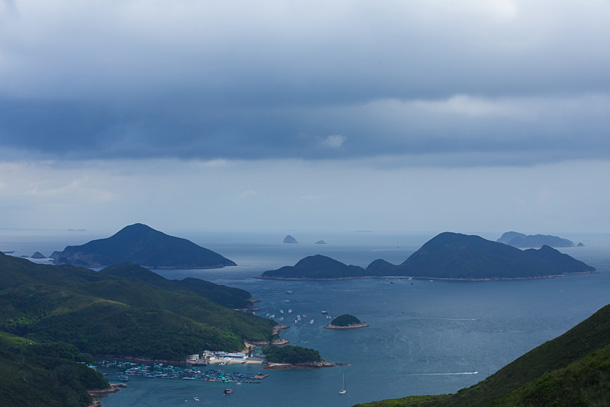 下山下烏雲驟來