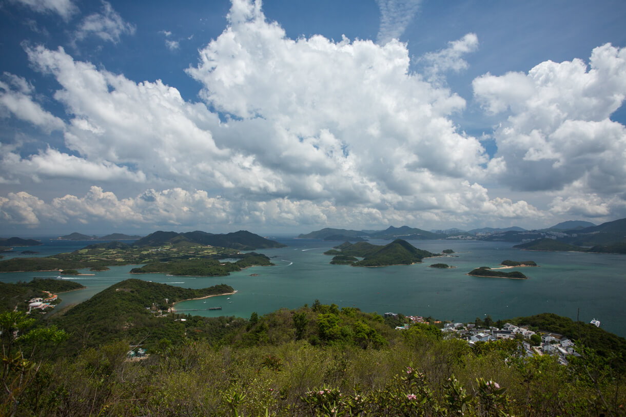 居中島嶼為橋咀